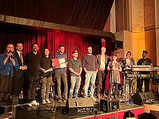 Jetzt Vorschläge für den Pop-Preis! Rot-Weiss einreichen
