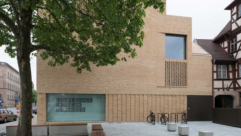 Das Gebäude des Jüdischen Museums von außen.