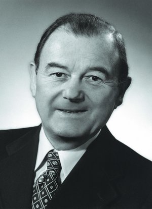 Portrait von Altbezirkstagspräsident Dr. Ignaz Greiner