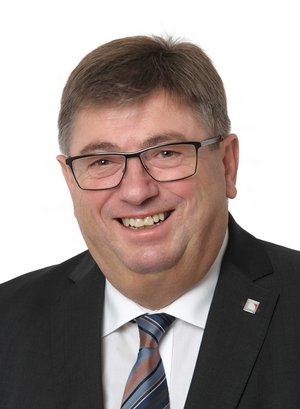 Portrait von Bezirksrat Hans Popp