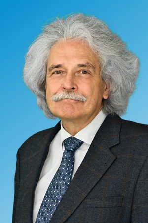 Portrait von Bezirksrat Dr. Krzysztof Malowaniec