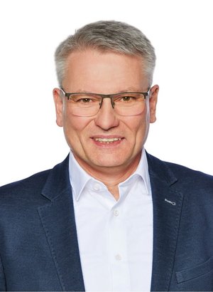 Portrait von Bezirksrat Hans Henninger