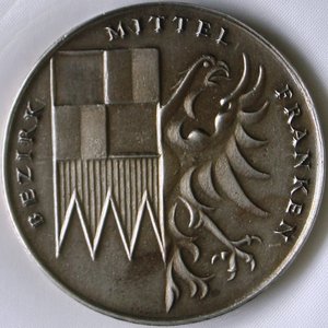 Die Vorderseite der Bezirksmedaille