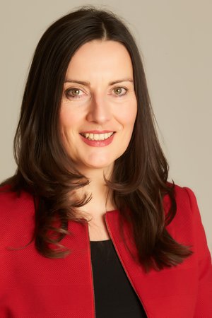 Portrait von Bezirksrätin und Vizepräsidentin Christa Heckel